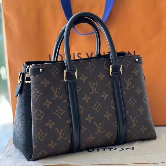 Louis Vuitton Monogram Shoulder Bag - Picture 10 of 11